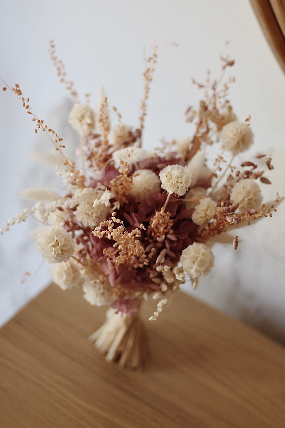 Fleurs séchées rose pâle